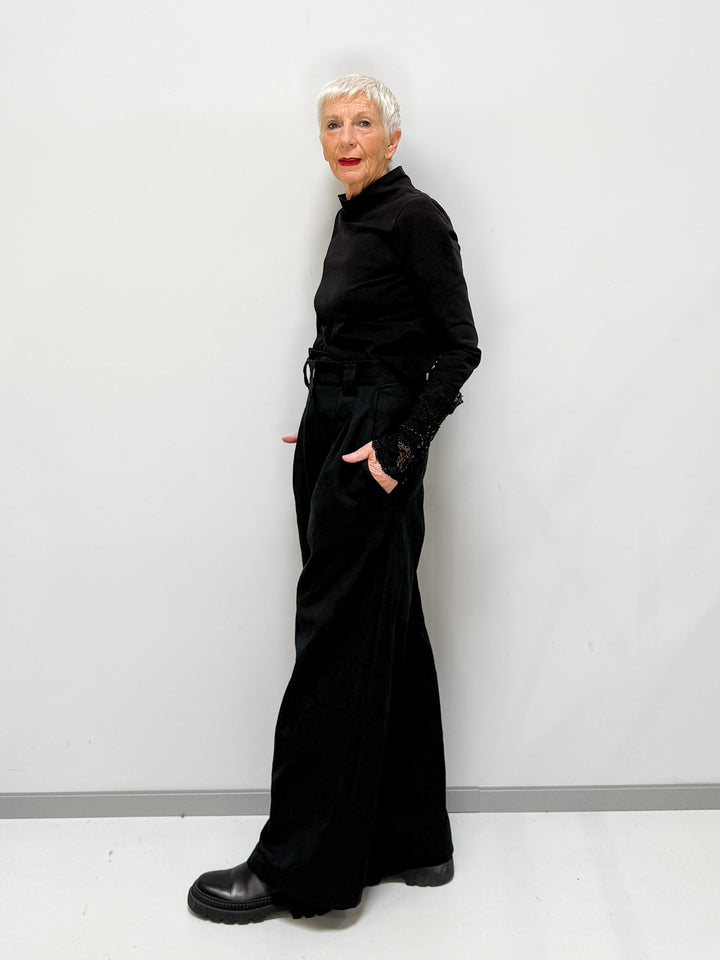 Schwarze Hose Muster
