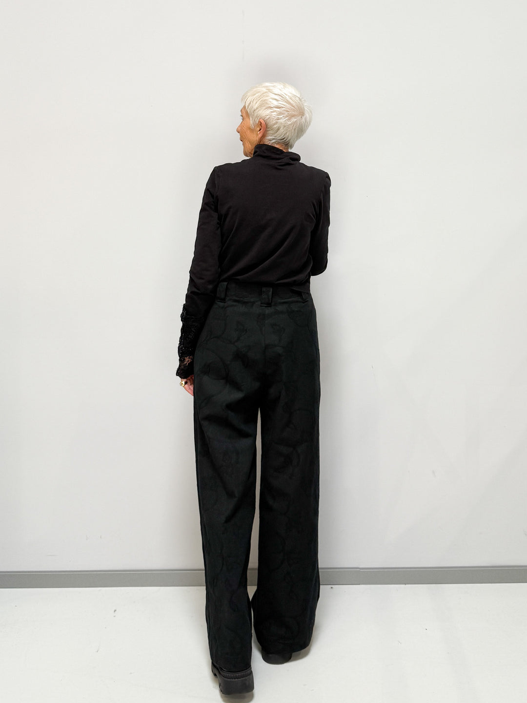 Schwarze Hose Muster