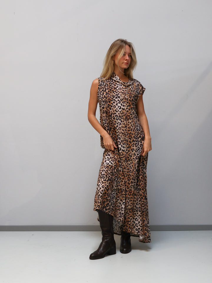 Kleid mit Volant