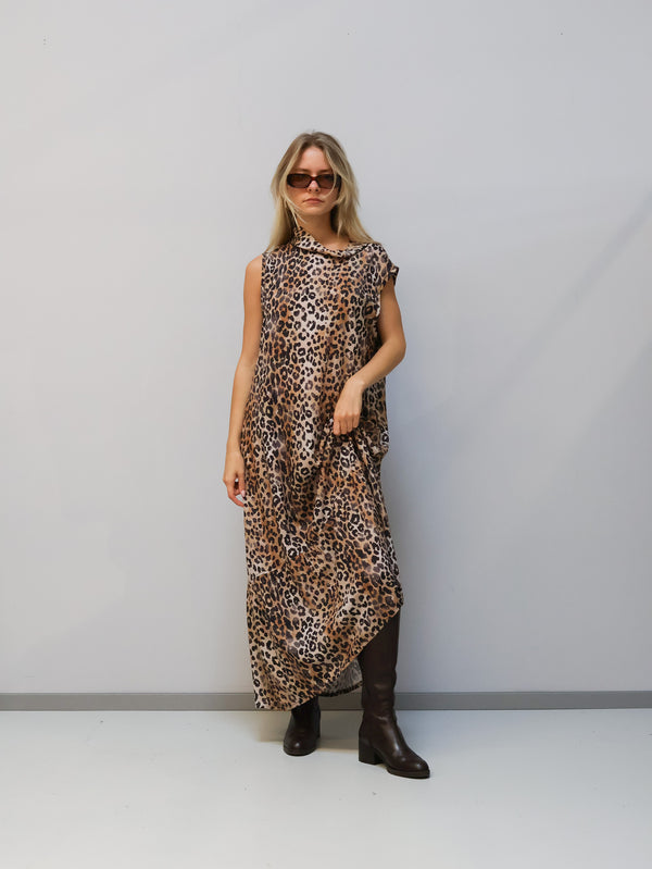 Kleid mit Volant