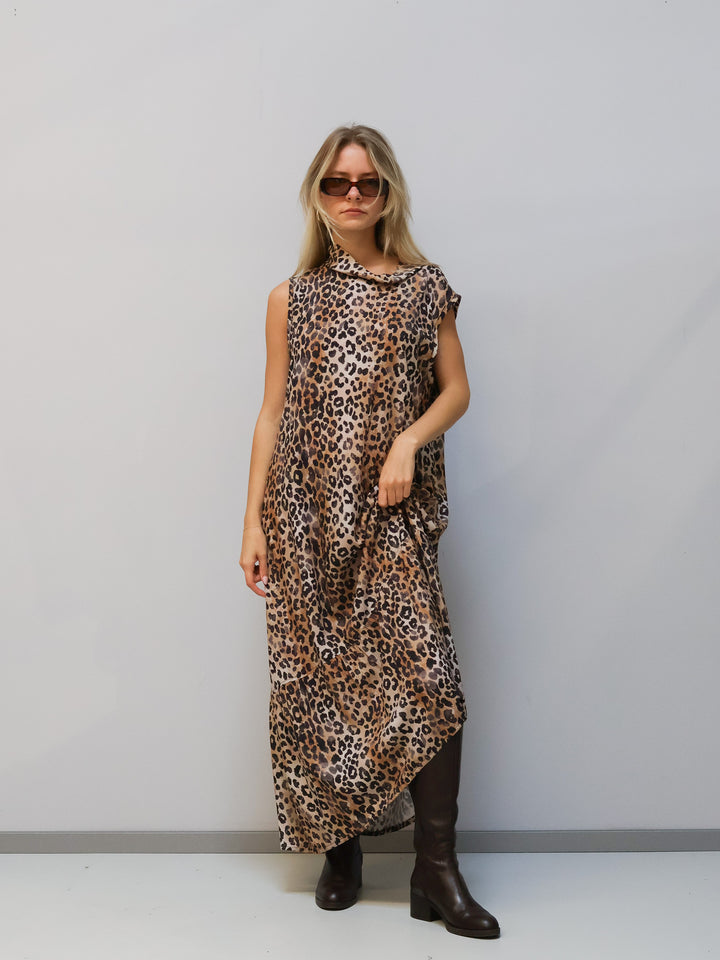 Kleid mit Volant