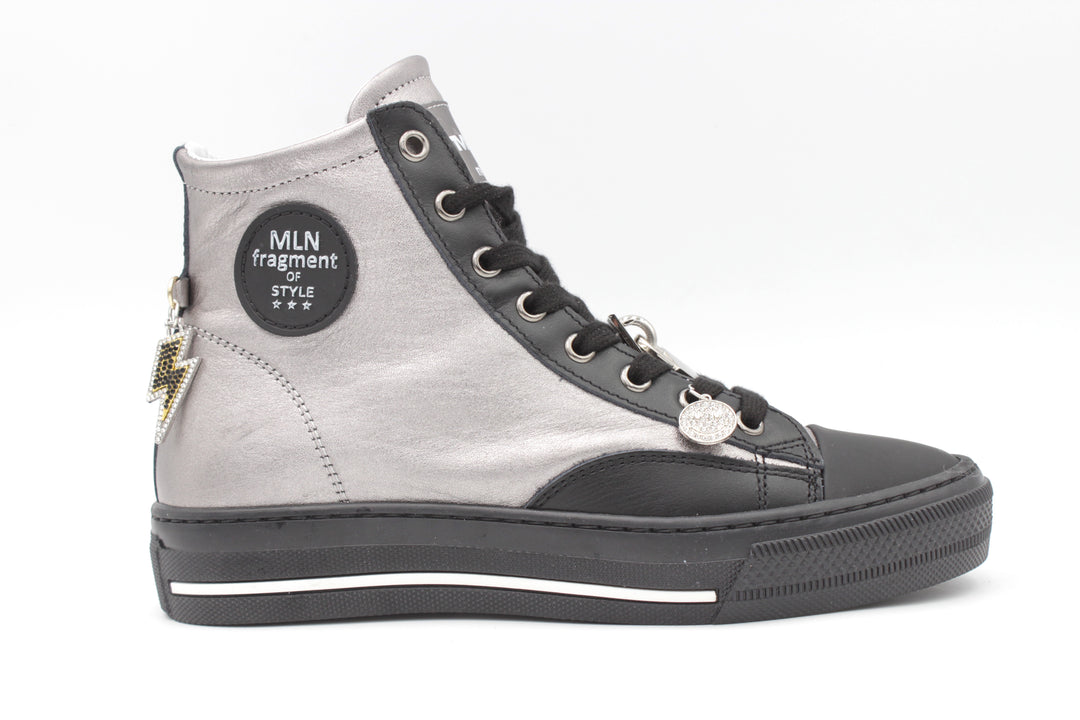 Sneaker Silber