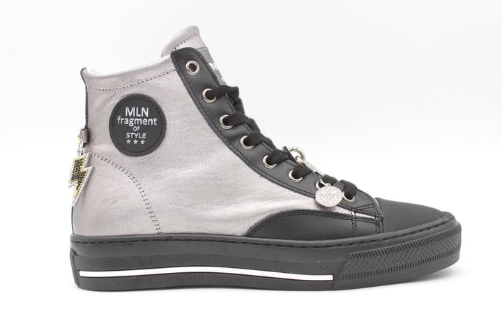 Sneaker Silber