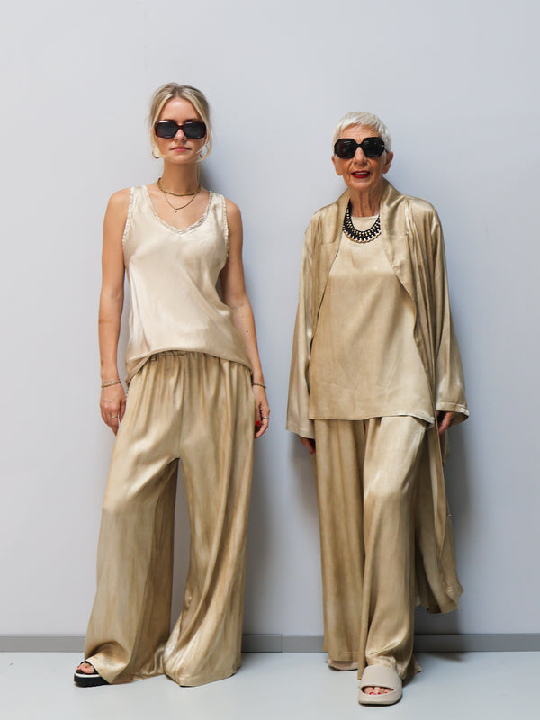 Pants wide