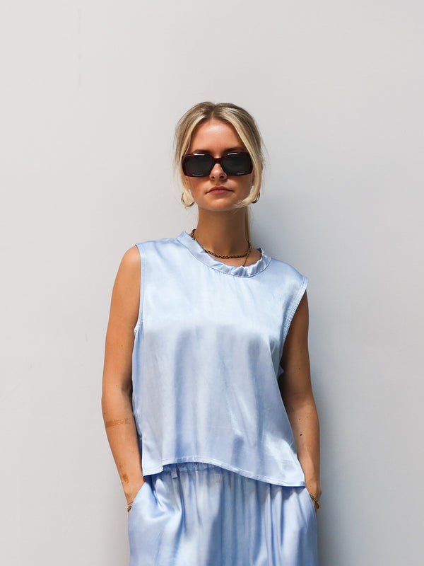Top blue