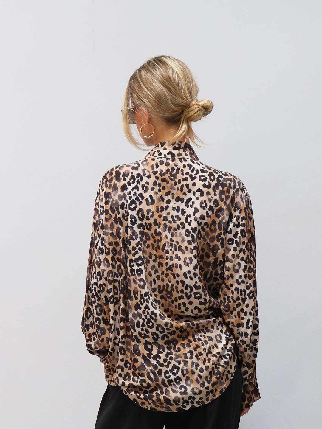 Blouse Leo with ruffles