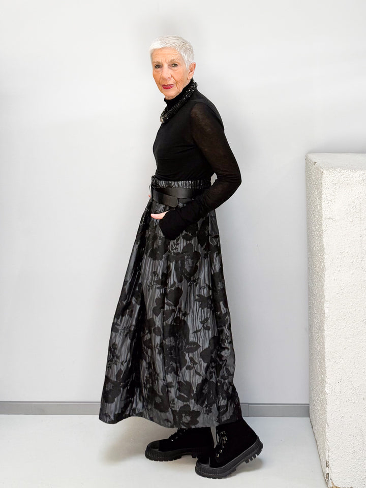 Rock mit floraler Struktur