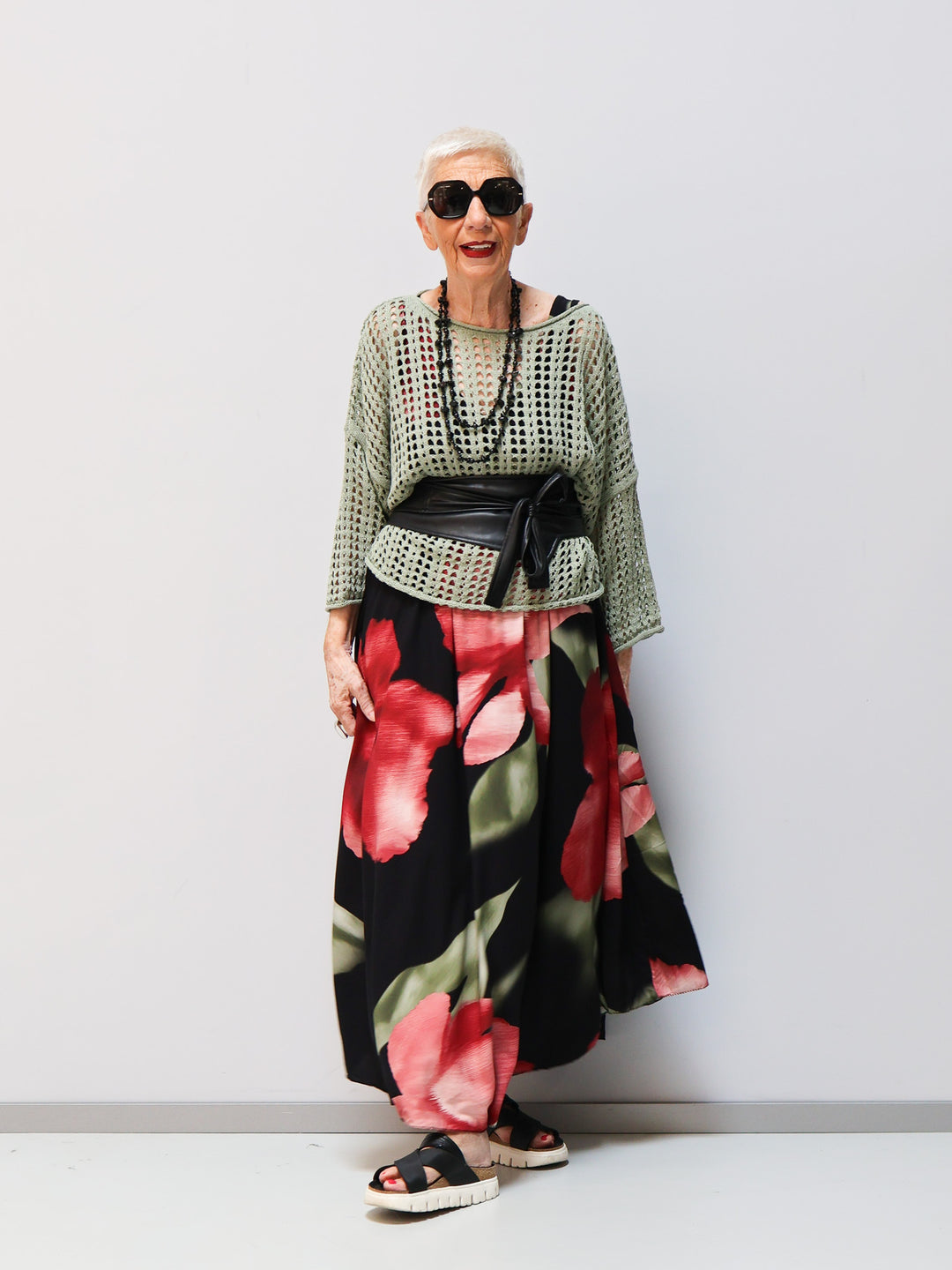 Kleid schwarz mit Blumen