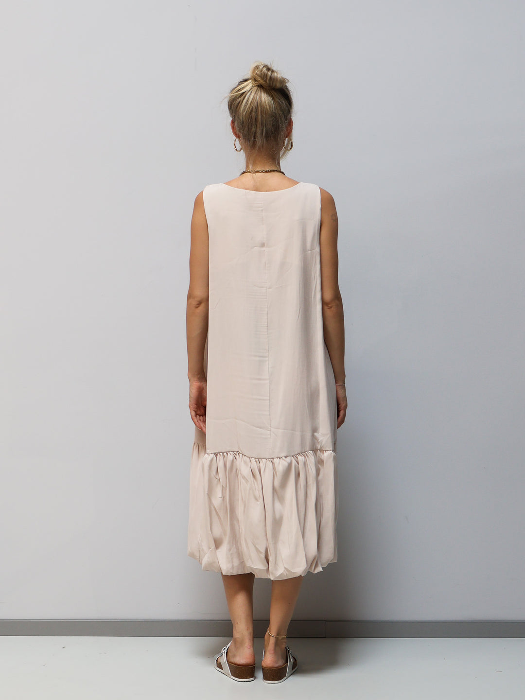 Kleid mit Blume