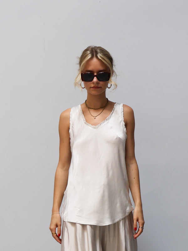 Noemi top in beige