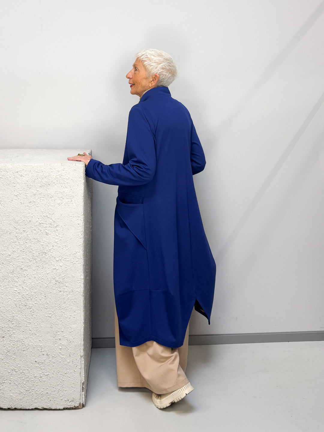 Mantel Schwarz & Blau