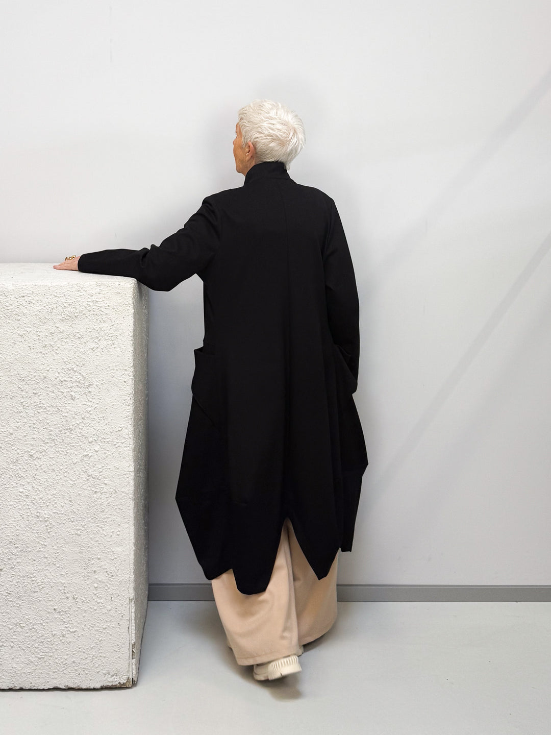 Mantel Schwarz & Blau